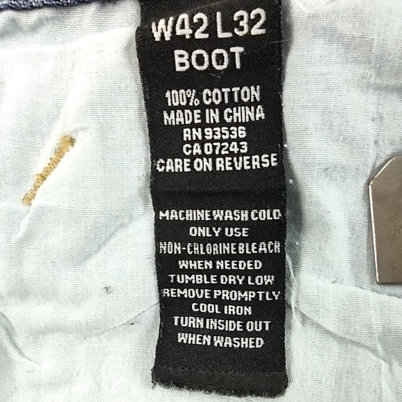 Marc Ecko Jeans Men's Well Hung Relaxed Boot 27" Inseam Med Wash Blue Denim - Picture 11 of 11